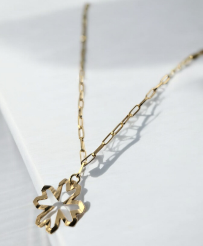 Naszyjnik z kwiatkiem