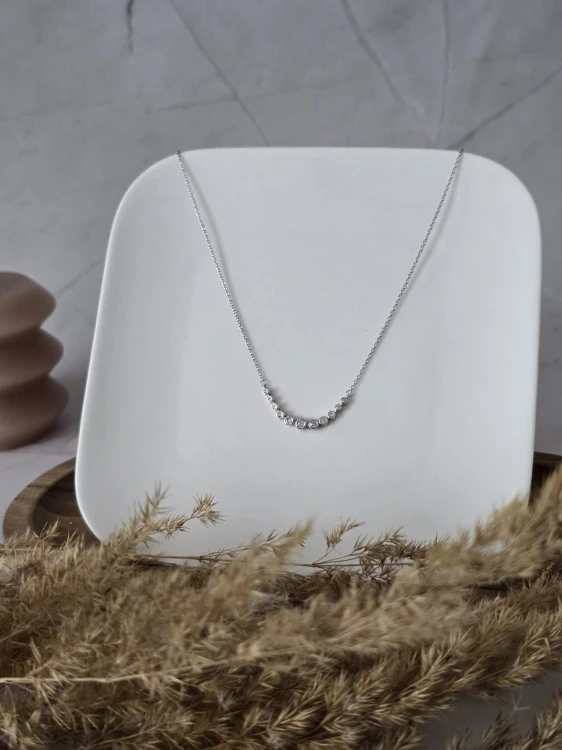 Naszyjnik z cyrkoniami
