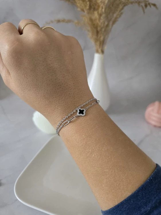 Bransoletka z koniczynką