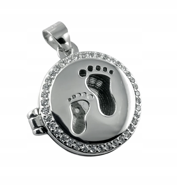 Sekretnik dla mamy - dziecięce stópki