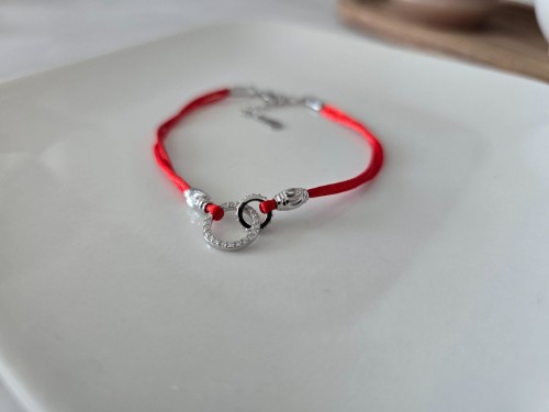 Bransoletka na sznurku z kółeczkami czerwona