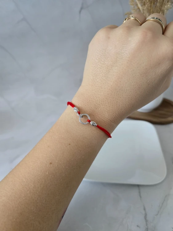 Bransoletka na sznurku z kółeczkami czerwona