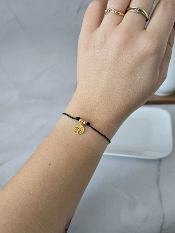 Bransoletka na sznurku z drzewkiem