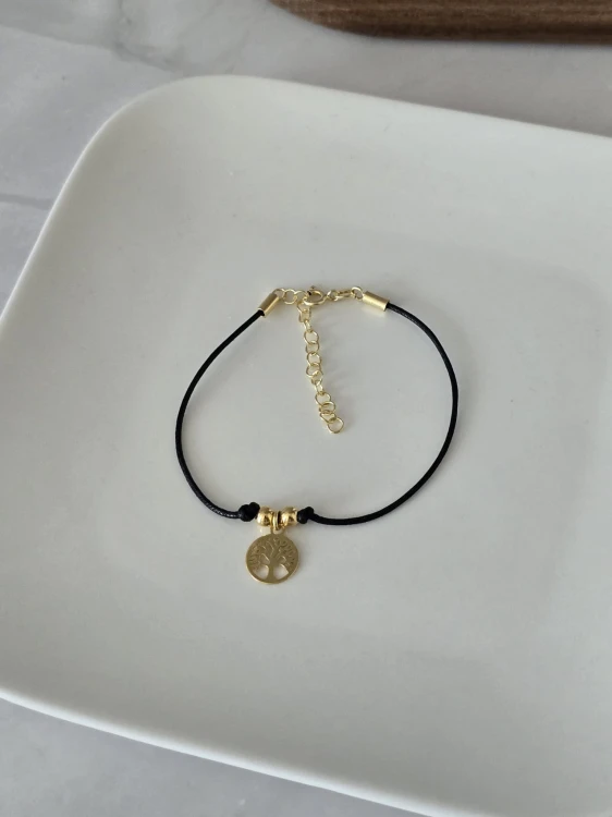 Bransoletka na sznurku z drzewkiem