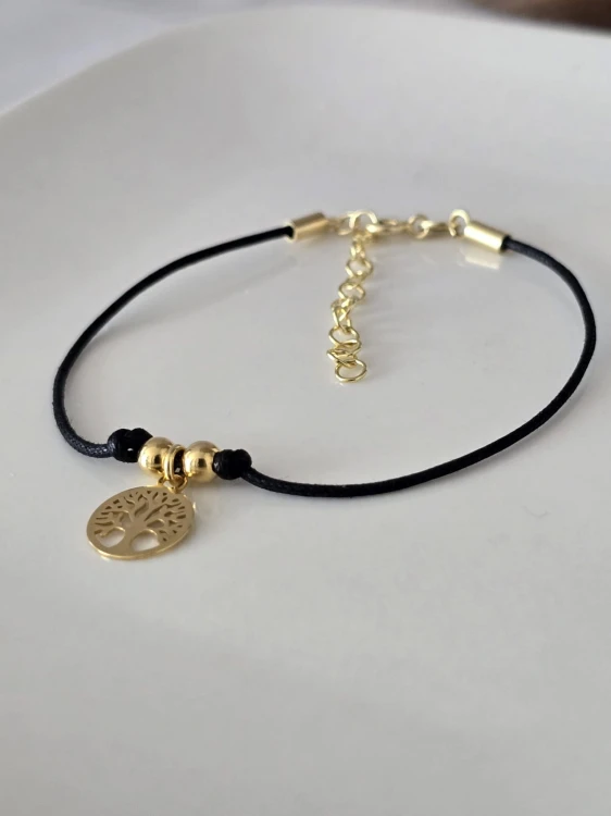 Bransoletka na sznurku z drzewkiem