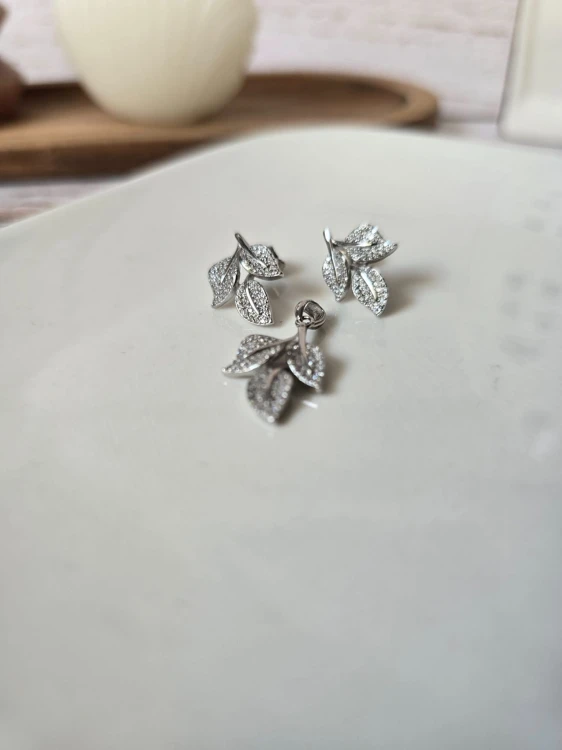 Komplet z cyrkoniami Listki