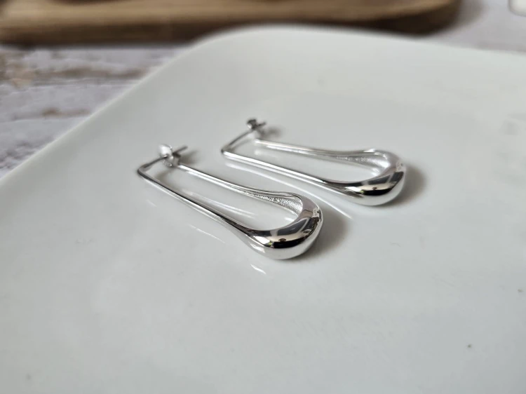 Efektowne kolczyki na wyjątkową okazję