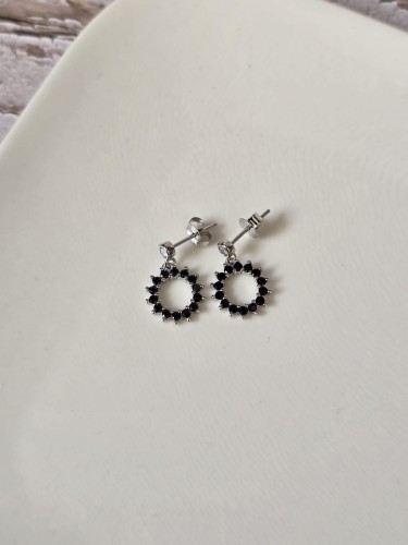Kolczyki z czarnymi cyrkoniami