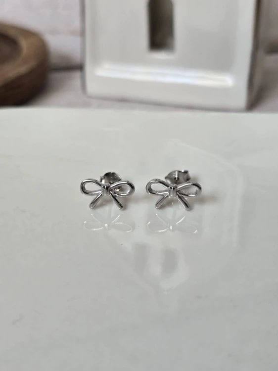 Kolczyki w kształcie kokardki