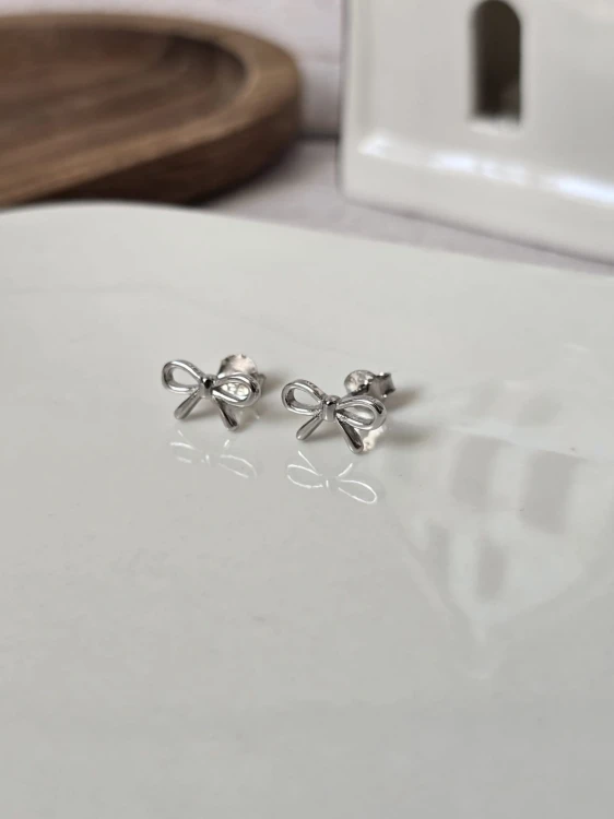 Kolczyki w kształcie kokardki