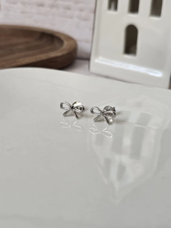 Kolczyki w kształcie kokardki