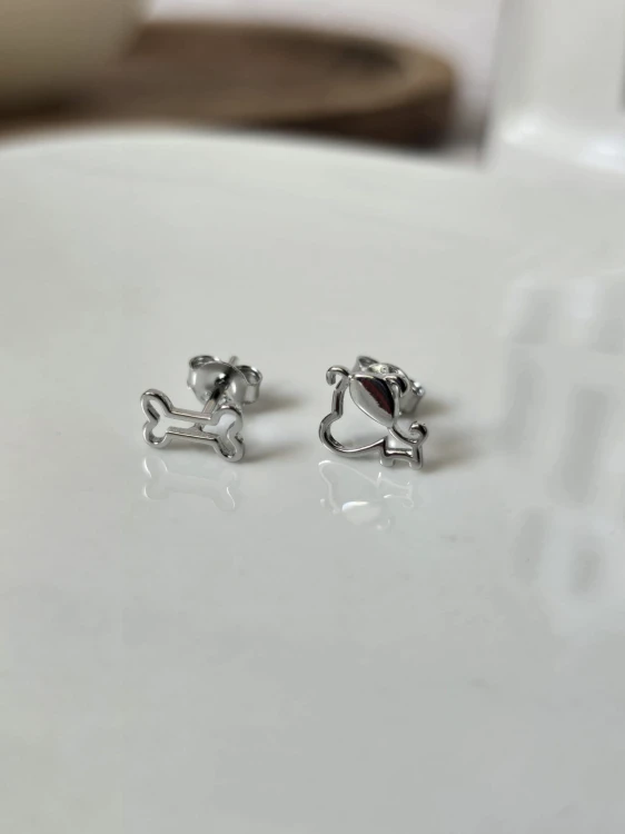 Kolczyki dla miłośniczki psów - kość i piesek