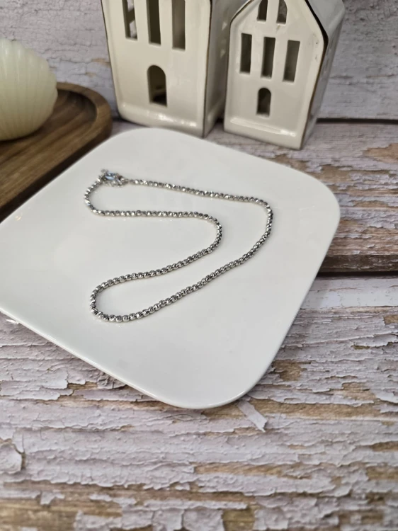 Naszyjnik Lustria - mieniące się koraliki