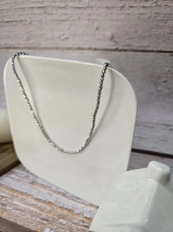 Naszyjnik Lustria - mieniące się koraliki