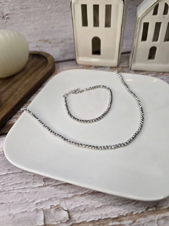 Naszyjnik Lustria - mieniące się koraliki