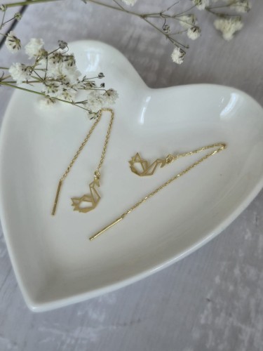 KOLCZYKI PRZECIĄGANE NA ŁAŃCUSZKU ŁABĘDŹ PTAK SREBRO 925 ZŁOCONE