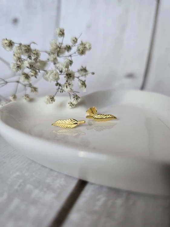 KOLCZYKI PIÓRKA ZŁOCONE