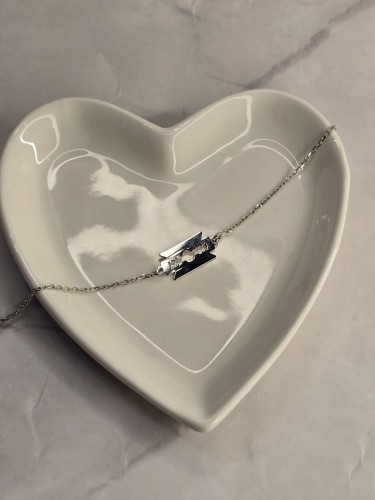 Bransoletka żyletka