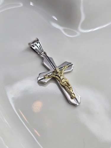 Krzyżyk srebro 925 ze złoceniem