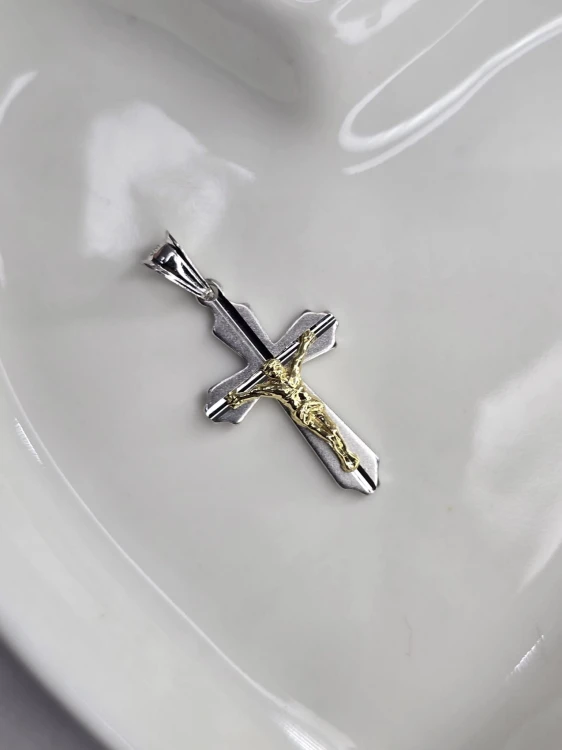 Krzyżyk srebro 925 ze złoceniem