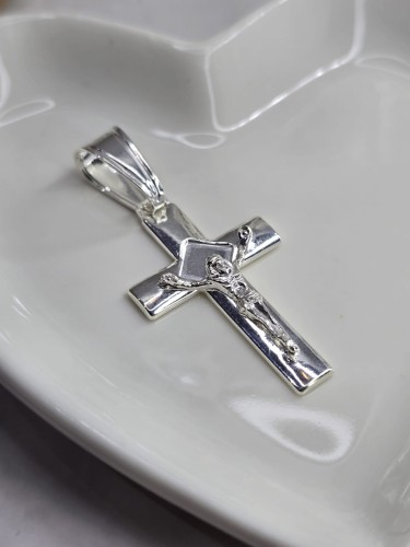 Krzyżyk srebrny męski