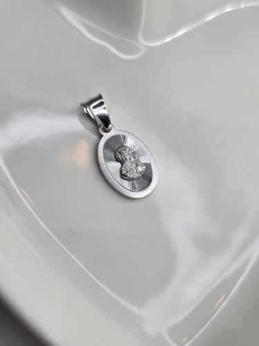 Matka Boska – Medalik z sercem