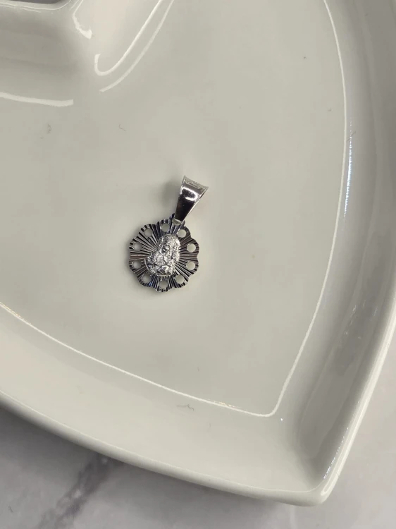 Medalik srebrny – Matka Boska z Dzieciątkiem