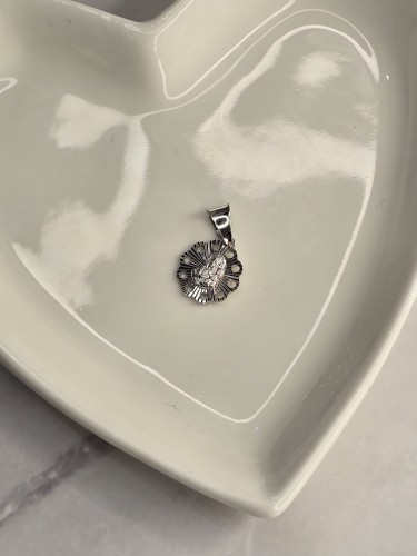 Medalik srebrny – Matka Boska z Dzieciątkiem