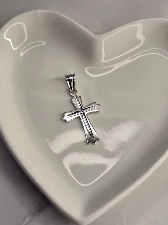 Krzyżyk srebrny – Tradycja w srebrze