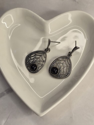 Kolczyki Pajęcza Sieć z czarnym kamieniem