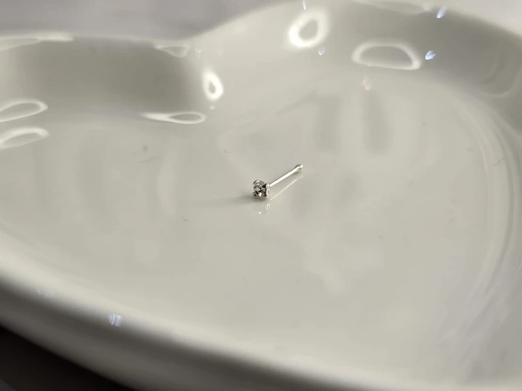 Kolczyk do nosa 1 szt