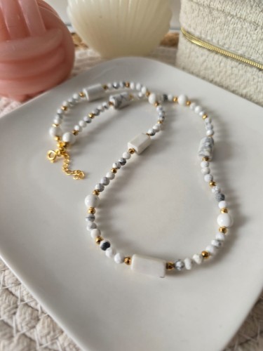 Naszyjnik "Spokój i Siła" – z howlitem i hematytem