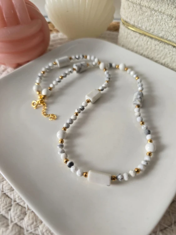 Naszyjnik "Spokój i Siła" – z howlitem i hematytem