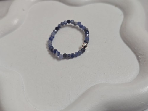 Pierścionek z sodalitem "Spokój i Klarowność"