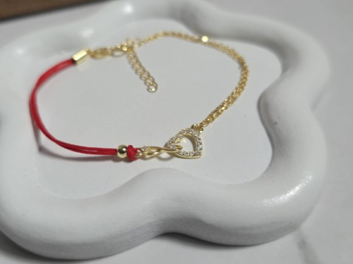Bransoletka na sznurku z sercem i nieskończonością