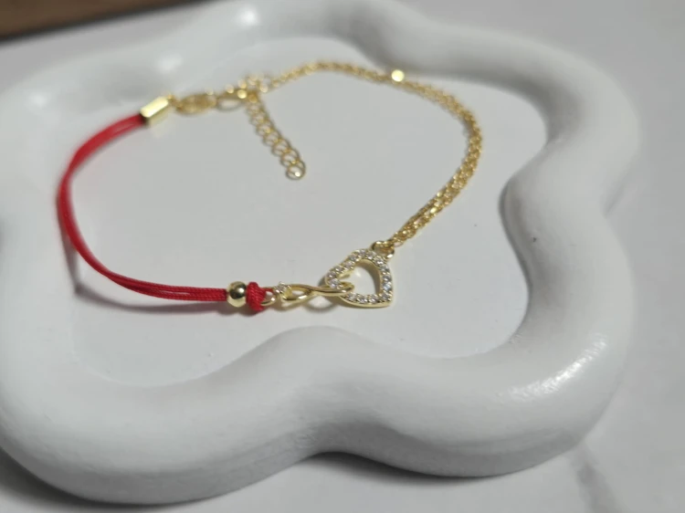 Bransoletka na sznurku z sercem i nieskończonością