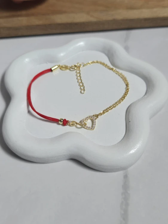 Bransoletka na sznurku z sercem i nieskończonością