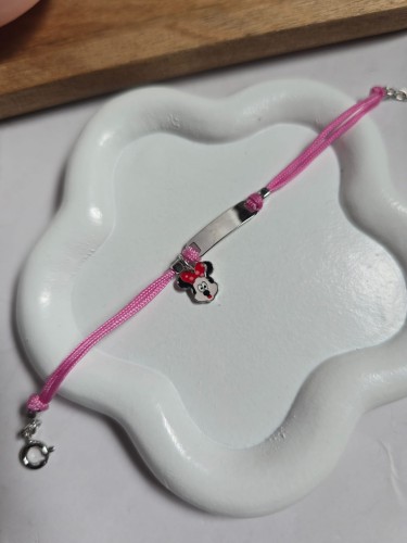 Bransoletką z Myszką Minnie dla dziewczynki