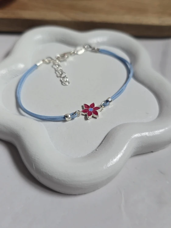Bransoletka z kwiatkiem dla dziewczynki
