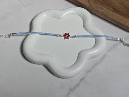 Bransoletka z kwiatkiem dla dziewczynki