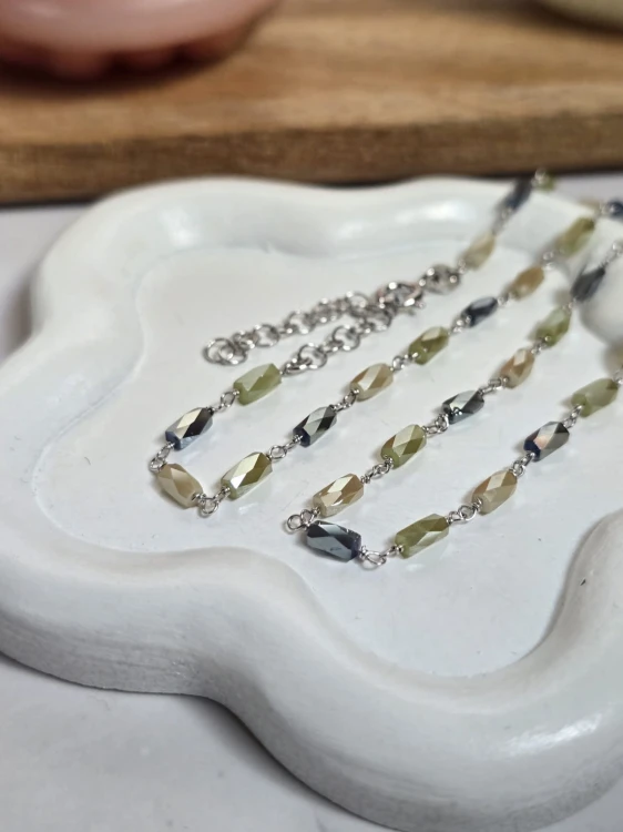 Naszyjnik z koralikami szklanymi