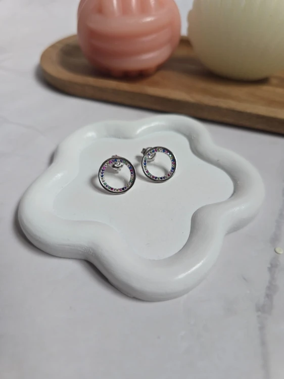 Kolczyki kółka z kolorowymi cyrkoniami