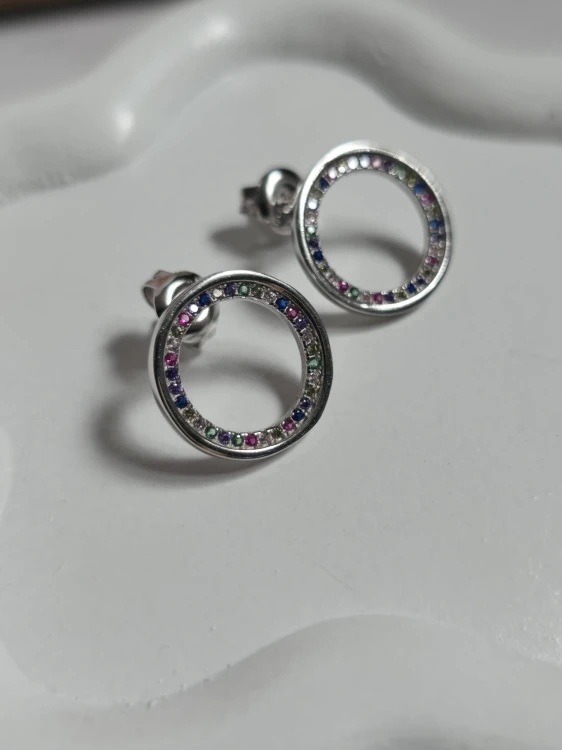 Kolczyki kółka z kolorowymi cyrkoniami