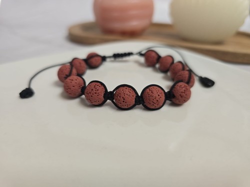 Męska bransoletka z czerwonq lawą wulkaniczną