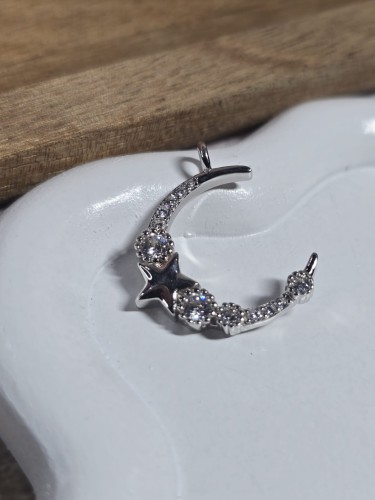 Wisiorek księżyc z cyrkoniami