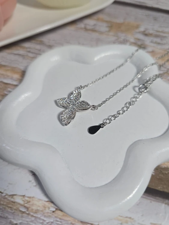 Naszyjnik BLOSSOM z kwiatkiem srebrny