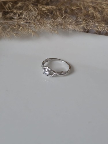 Pierścionek Subtelny Blask