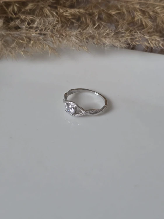 Pierścionek Subtelny Blask