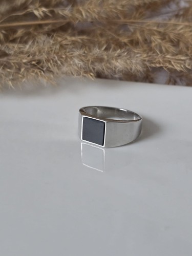 Sygnet Czarny Akcent