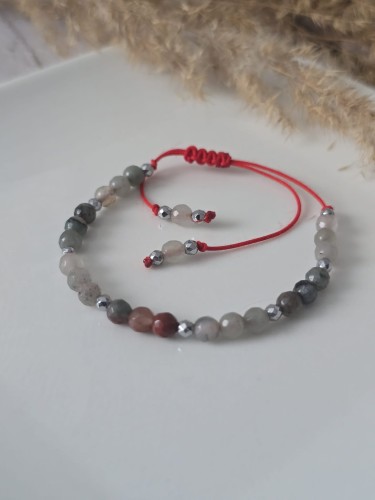 Bransoletka „To ja: Odważna” – czerwony sznurek z kamieniem Heliotrop